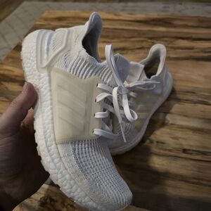 Adidas Ultraboost 19